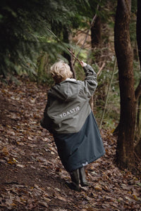 Kids Weatherproof Changing Robe | Antique Olive
