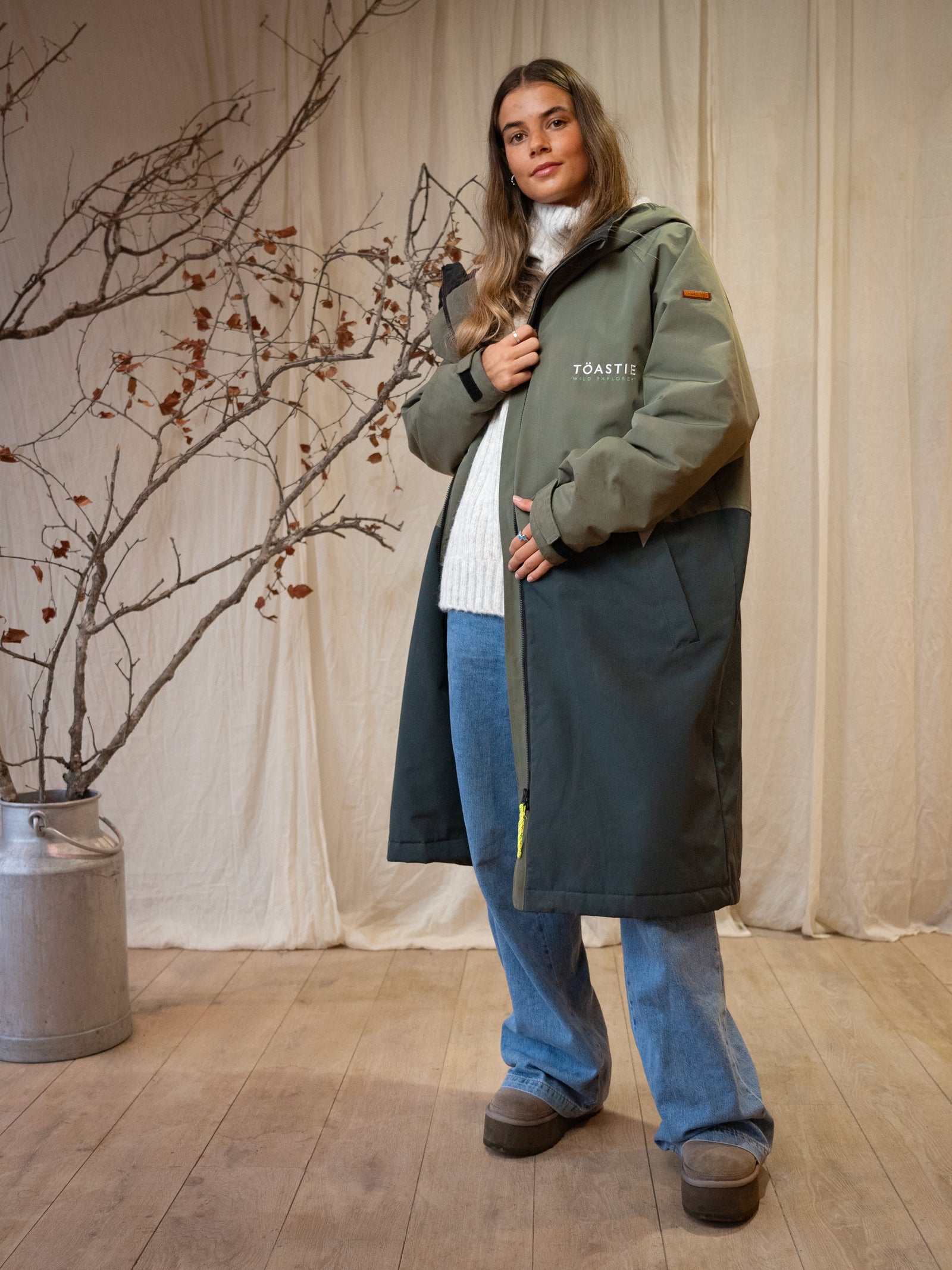 Adult Weatherproof Changing Robe | Antique Olive