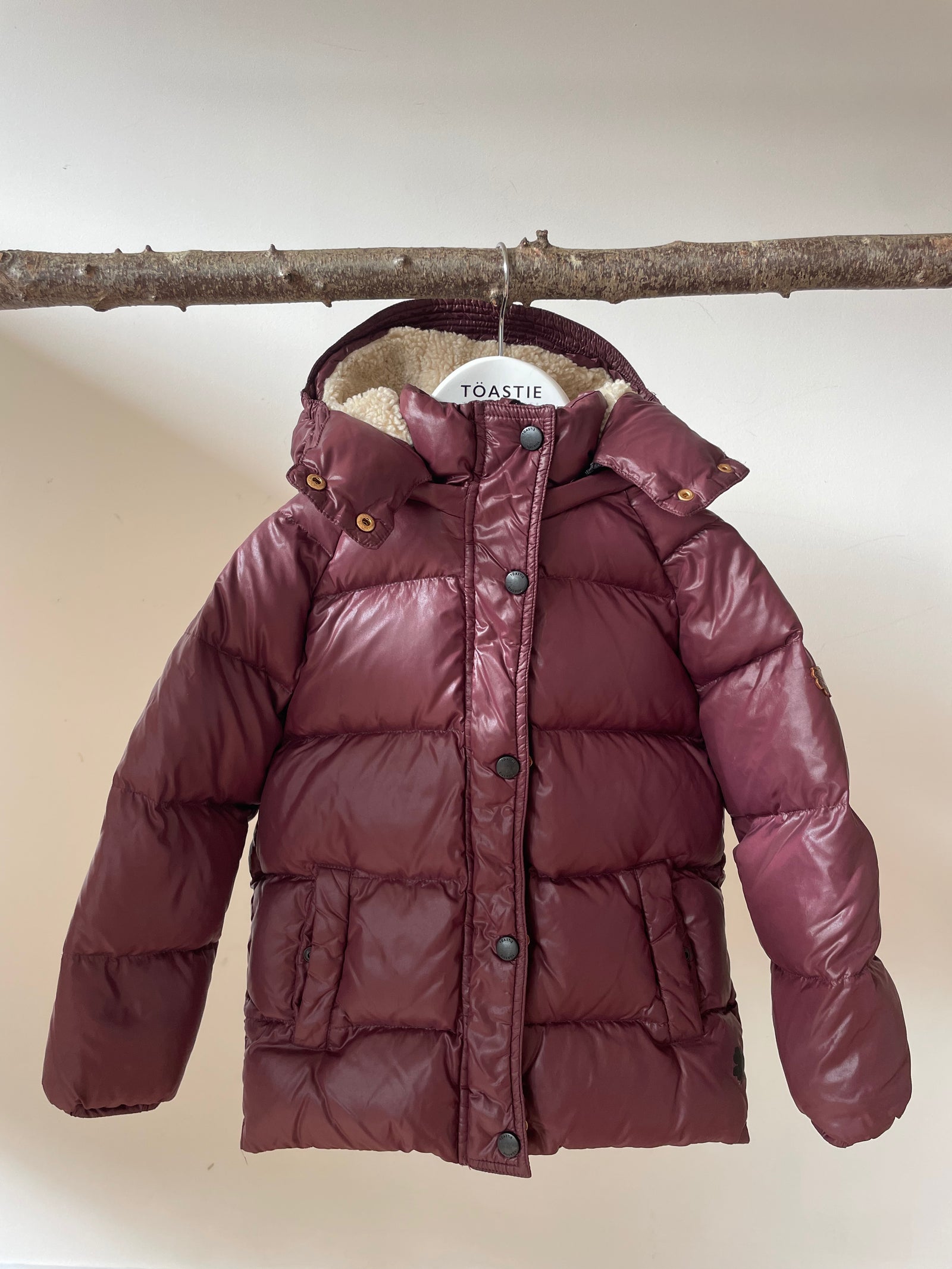 PRELOVED Lunar Puffer | Berry Wet Look (5-6 YRS)