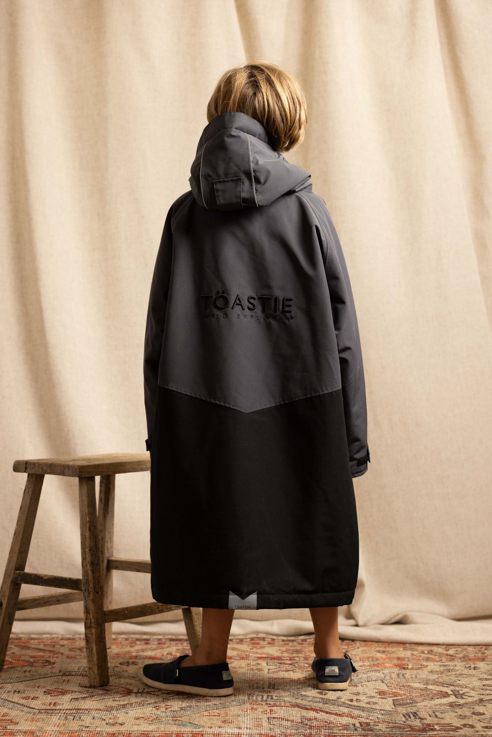 Adult Weatherproof Changing Robe | Black