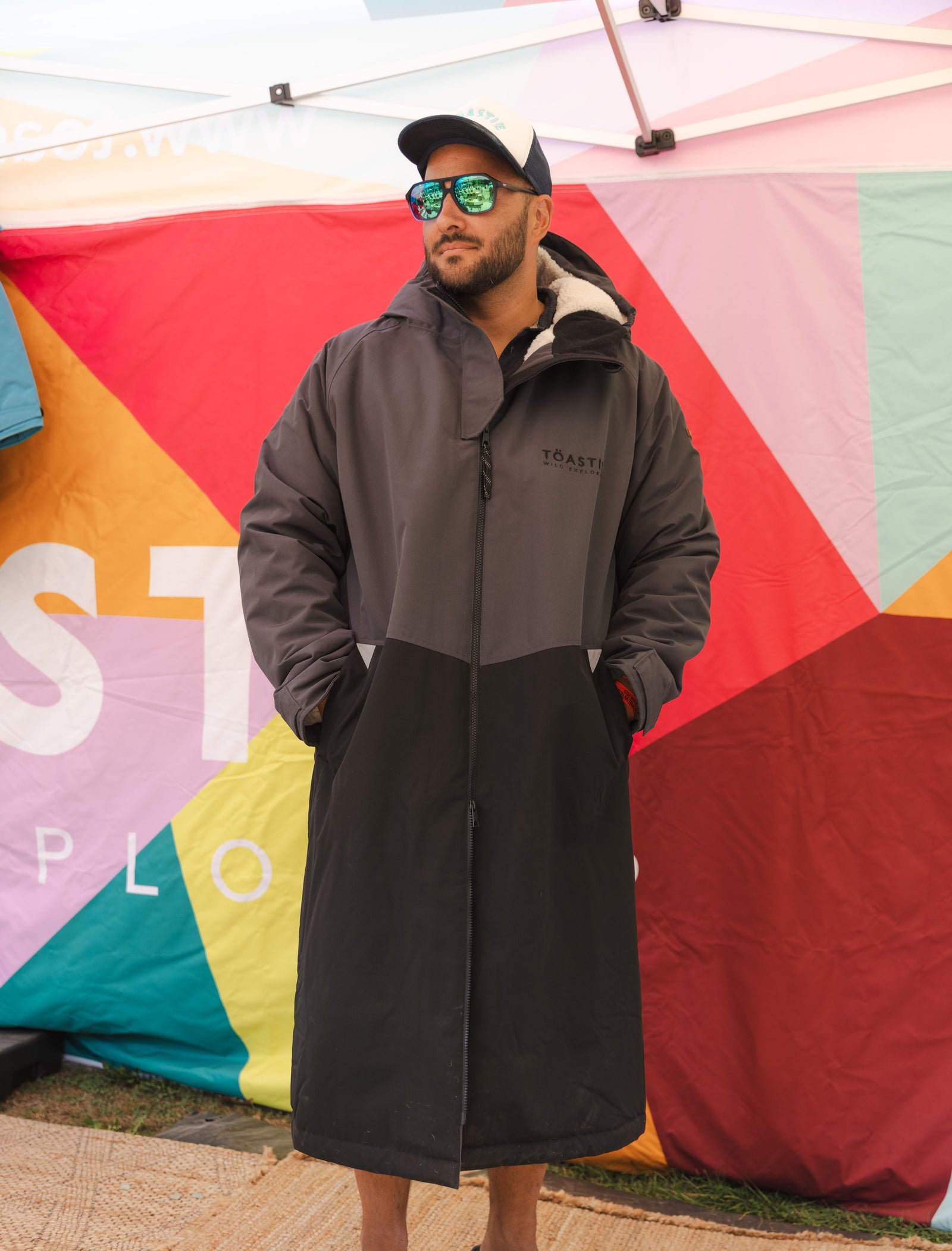 Adult Weatherproof Changing Robe | Black